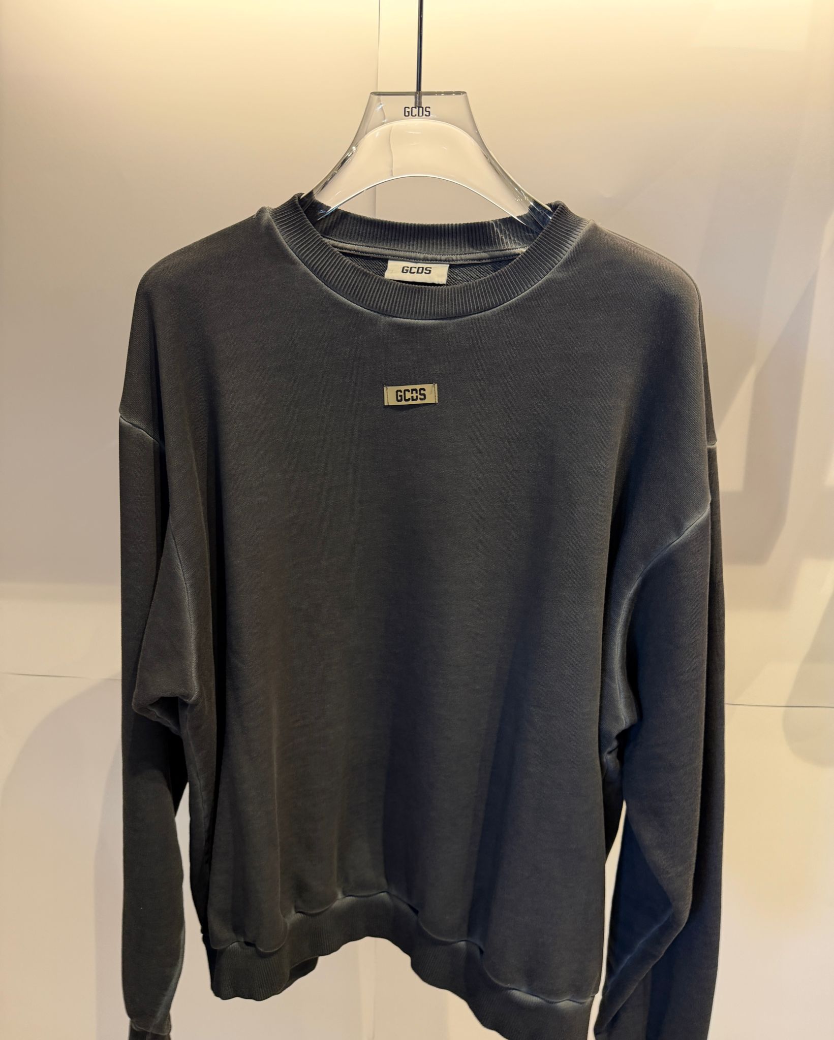 סווטשרט לוגו מרכזי ווש GCDS