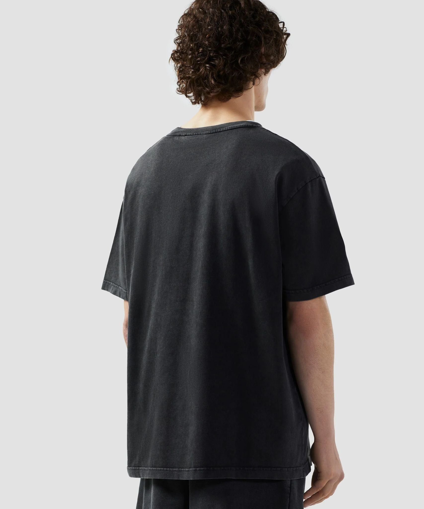 טי שירט ווש GCDS