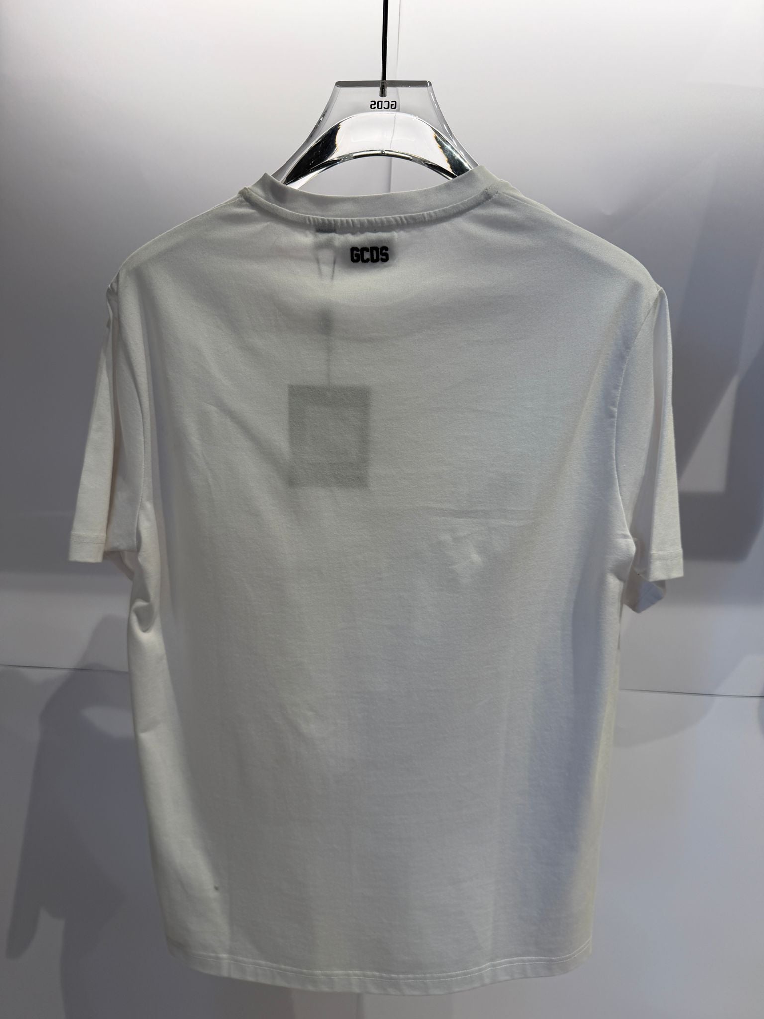 טי שירט חלקה עם לוגו GCDS