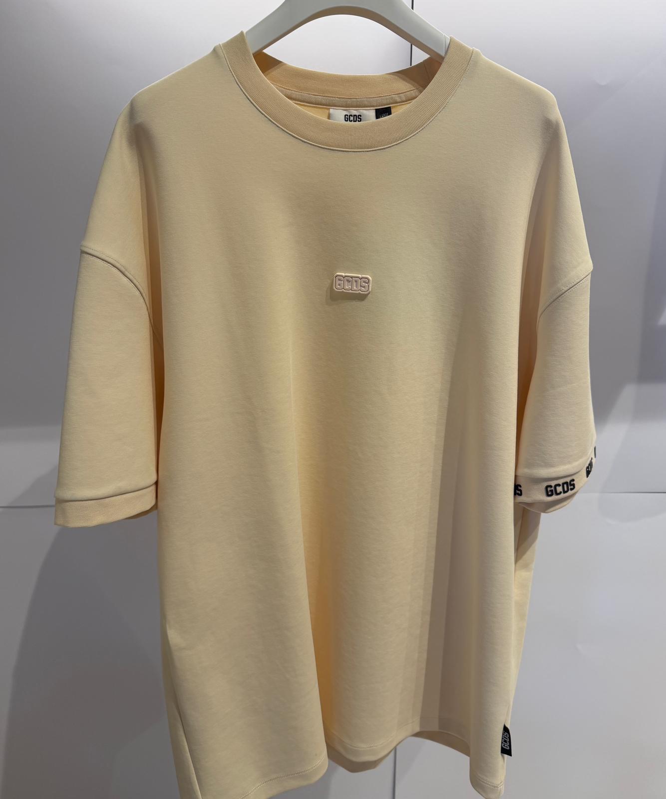 טי שירט בז׳ לוגו באמצע GCDS