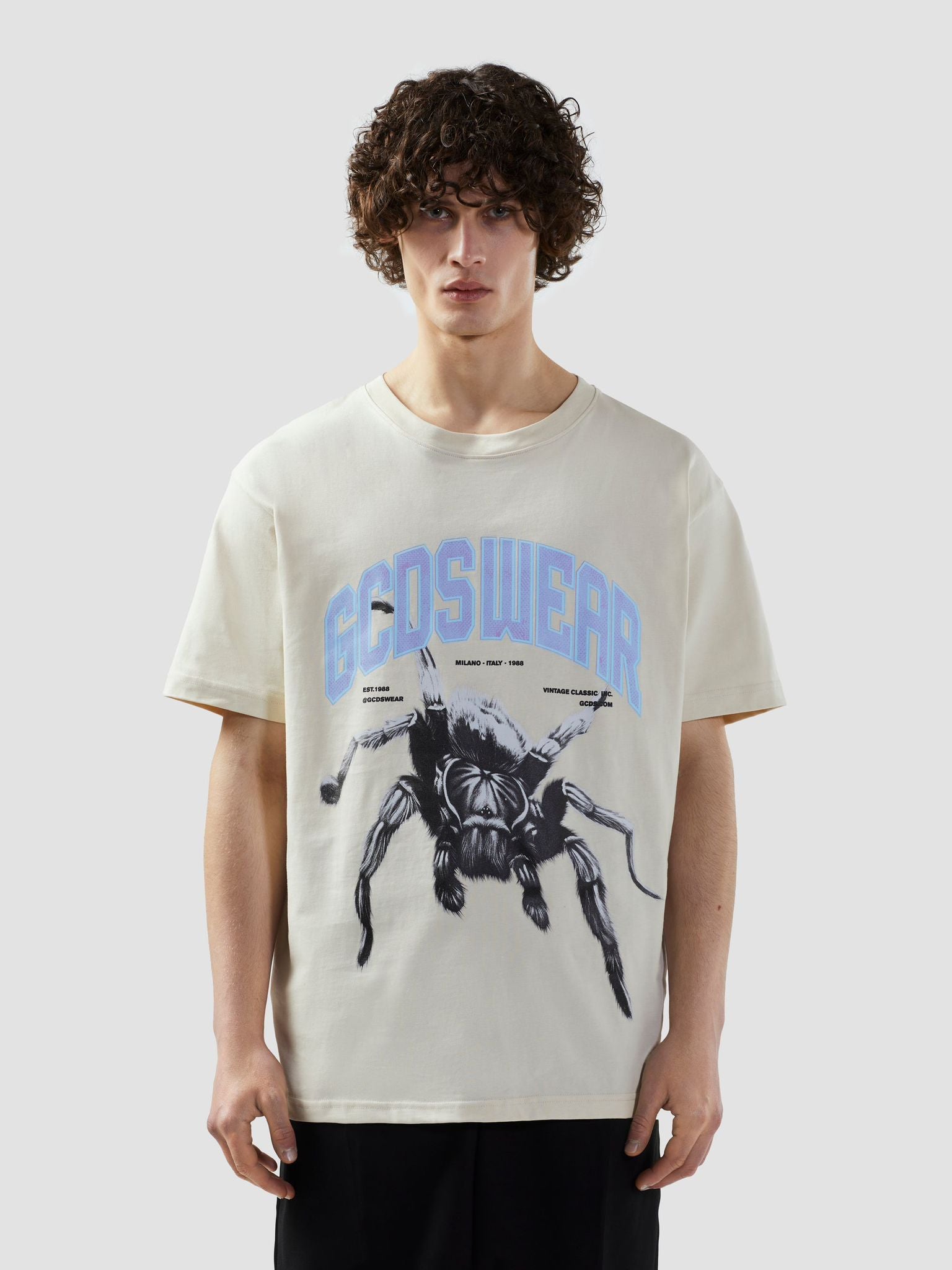 טי שירט עכביש GCDS