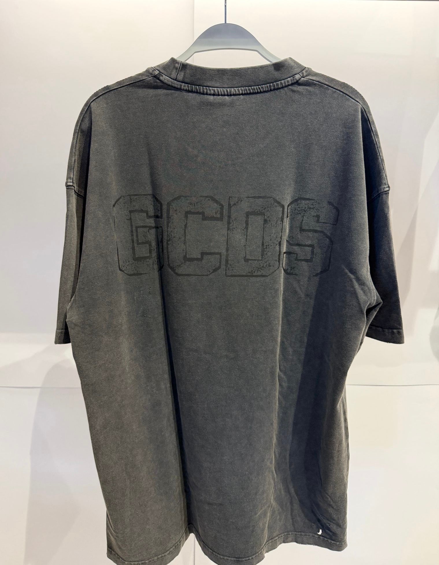 חולצה משופשפת GCDS