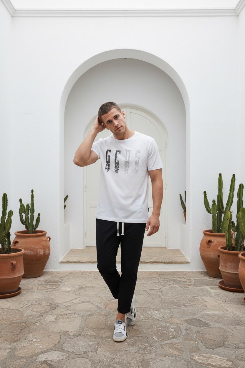 חולצה כתב כסוף GCDS